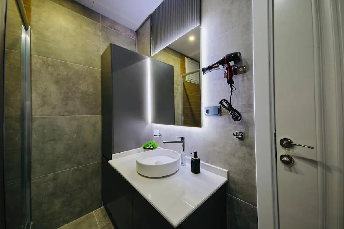 Taksim Square 1 plus 1 fully equipped air conditioned luxury apartment イスタンブール 0*,
