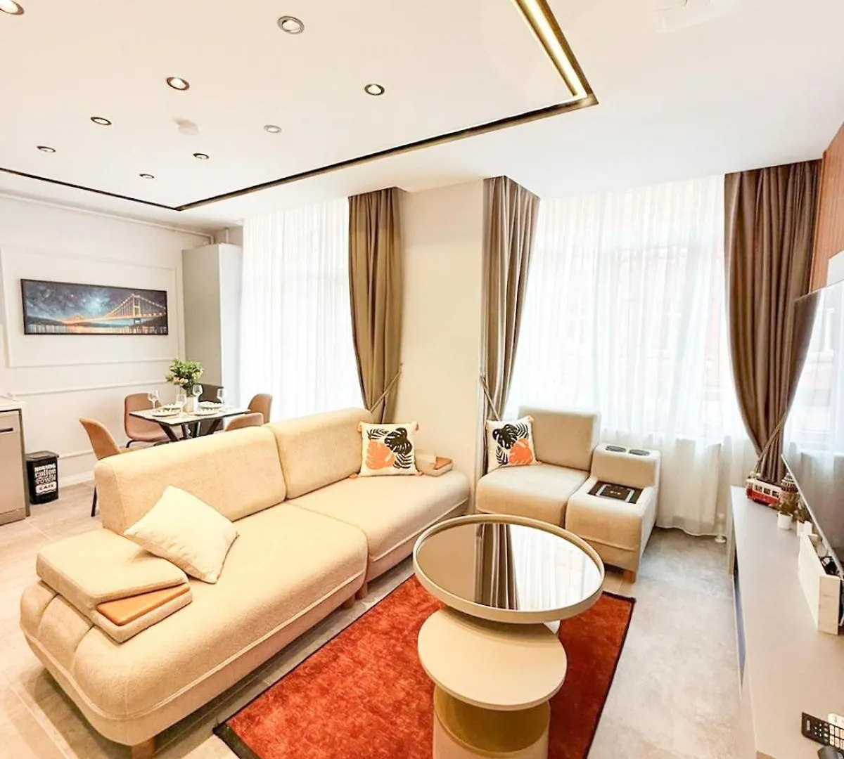 Taksim Square 1 plus 1 fully equipped air conditioned luxury apartment İstanbul 0*,  Türkiye